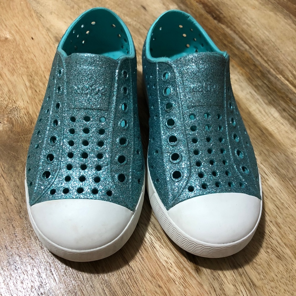 Native Jefferson Bling Slip On Sneakers Teal